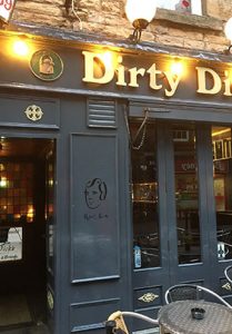 outside dirty dicks pub in rose street Edinburgh