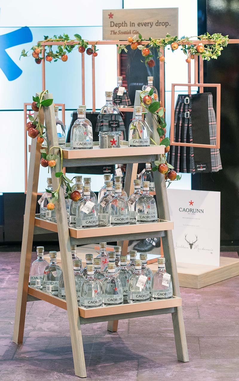 caorunn gin display at the airport