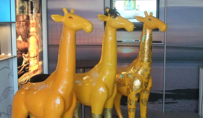 3 ceramic camels